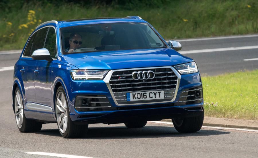  Audi SQ7 TDI (4M) 2016 года  (UK) (фото 13 из 32)